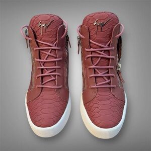 EUC Giuseppe Zanotti sneakers sz 39